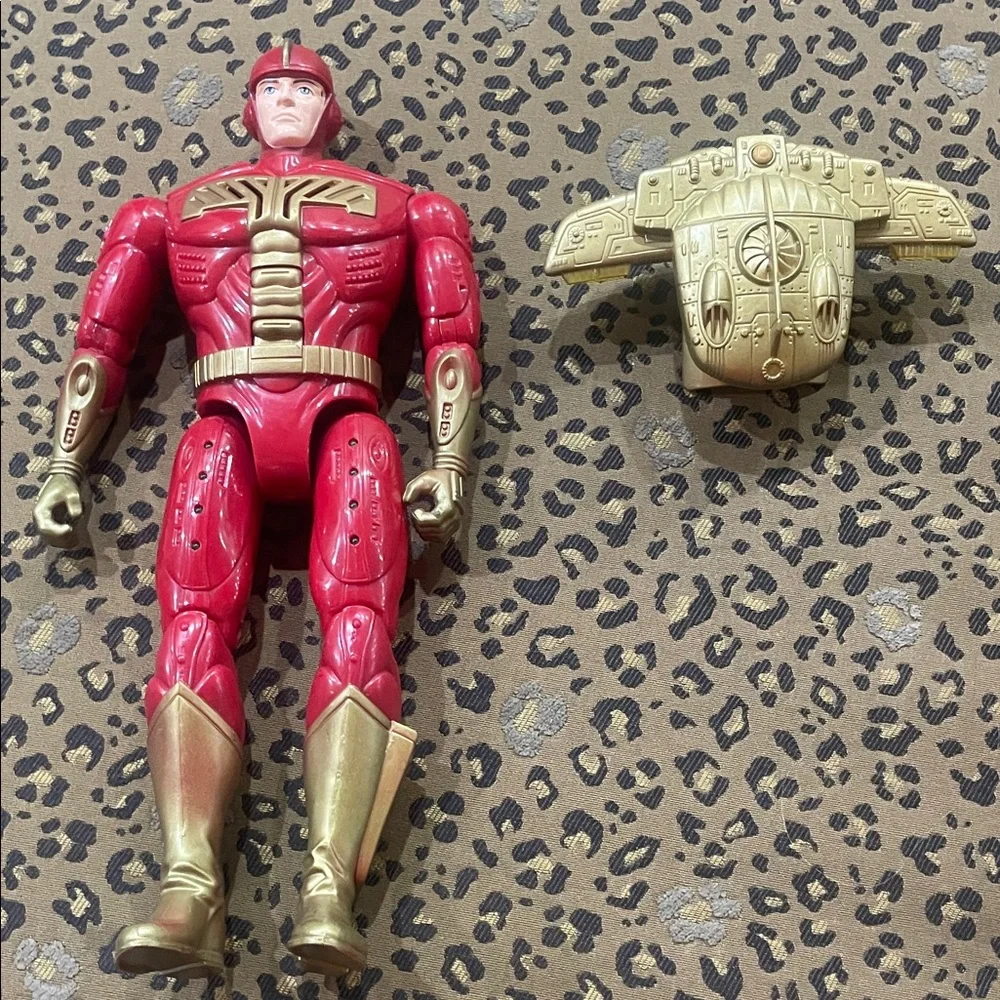 Red and Gold Action Figure with Detachable Armor - Picture 1 of 3